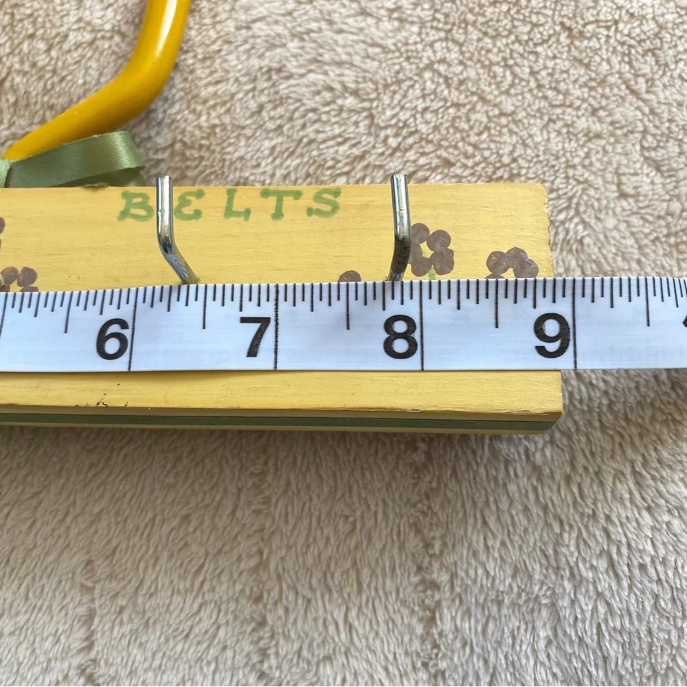💛Vintage 1980s Belt Hanger